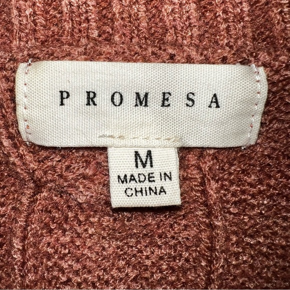 Promesa Cable Knit Sweater Size Medium - Picture 5 of 5